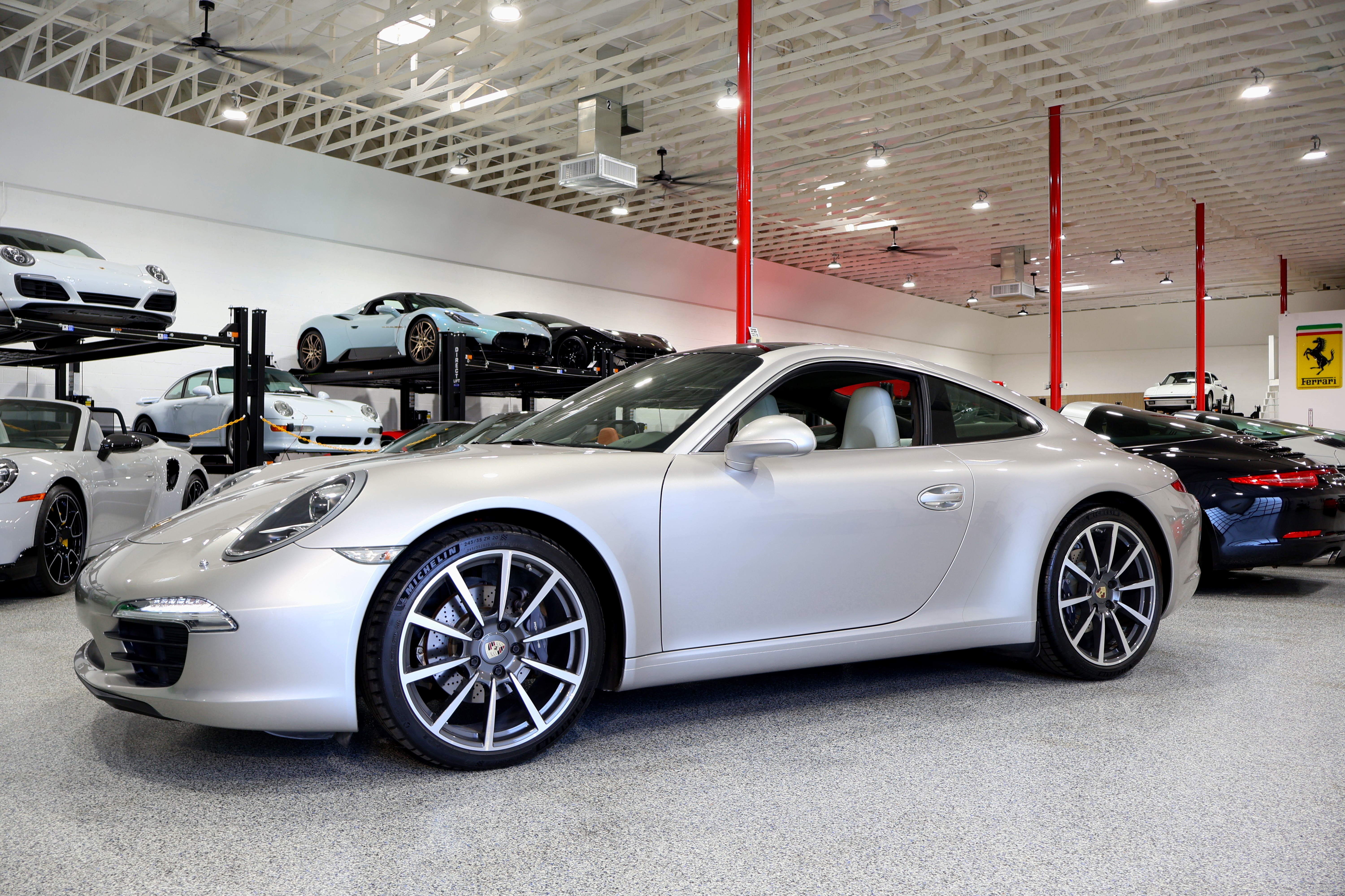 Used 2013 Porsche 911 Carrera RWD image 2