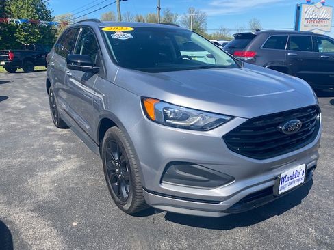 Used 2022 Ford Edge AWD SE image 3