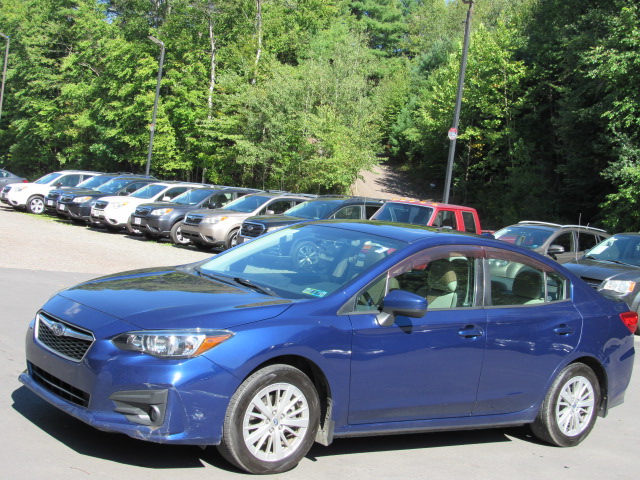 Used 2017 Subaru Impreza 2.0i Premium Sedan AWD/4WD image 16