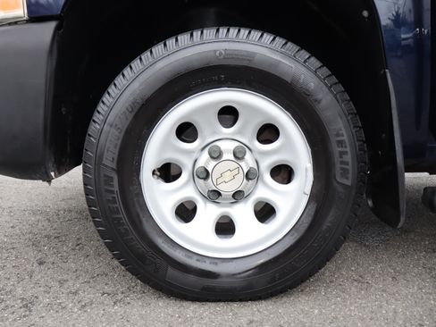 Used 2011 Chevrolet Silverado 1500 Classic W/T image 29