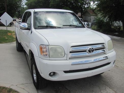 Used 2006 Toyota Tundra 2WD Double Cab SR5 image 1