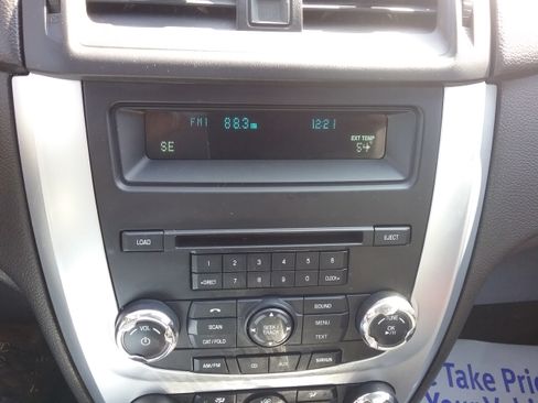 Used 2012 Ford Fusion SEL image 16