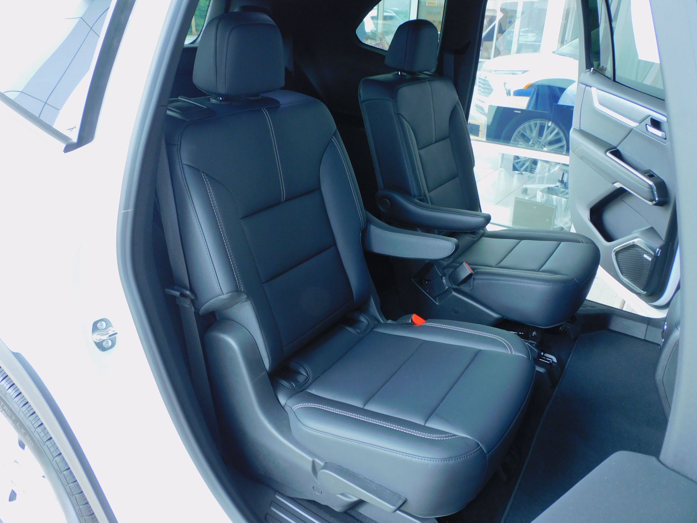 Used 2026 GMC Acadia FWD Elevation image 22