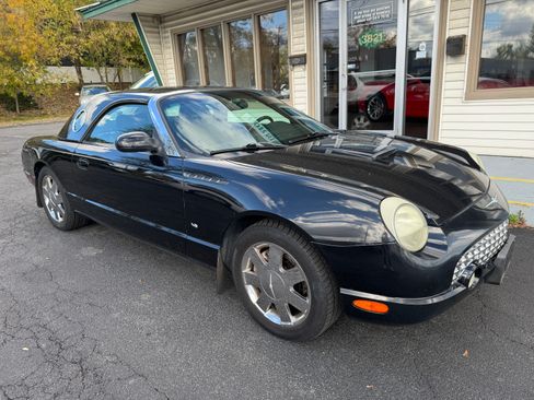 Used 2003 Ford Thunderbird image 2