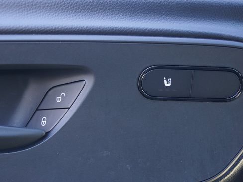 Used 2025 Mercedes-Benz Sprinter 2500 image 10