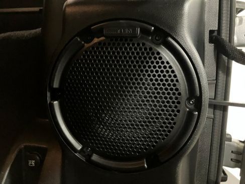 Used 2014 Jeep Wrangler Unlimited Rubicon image 21