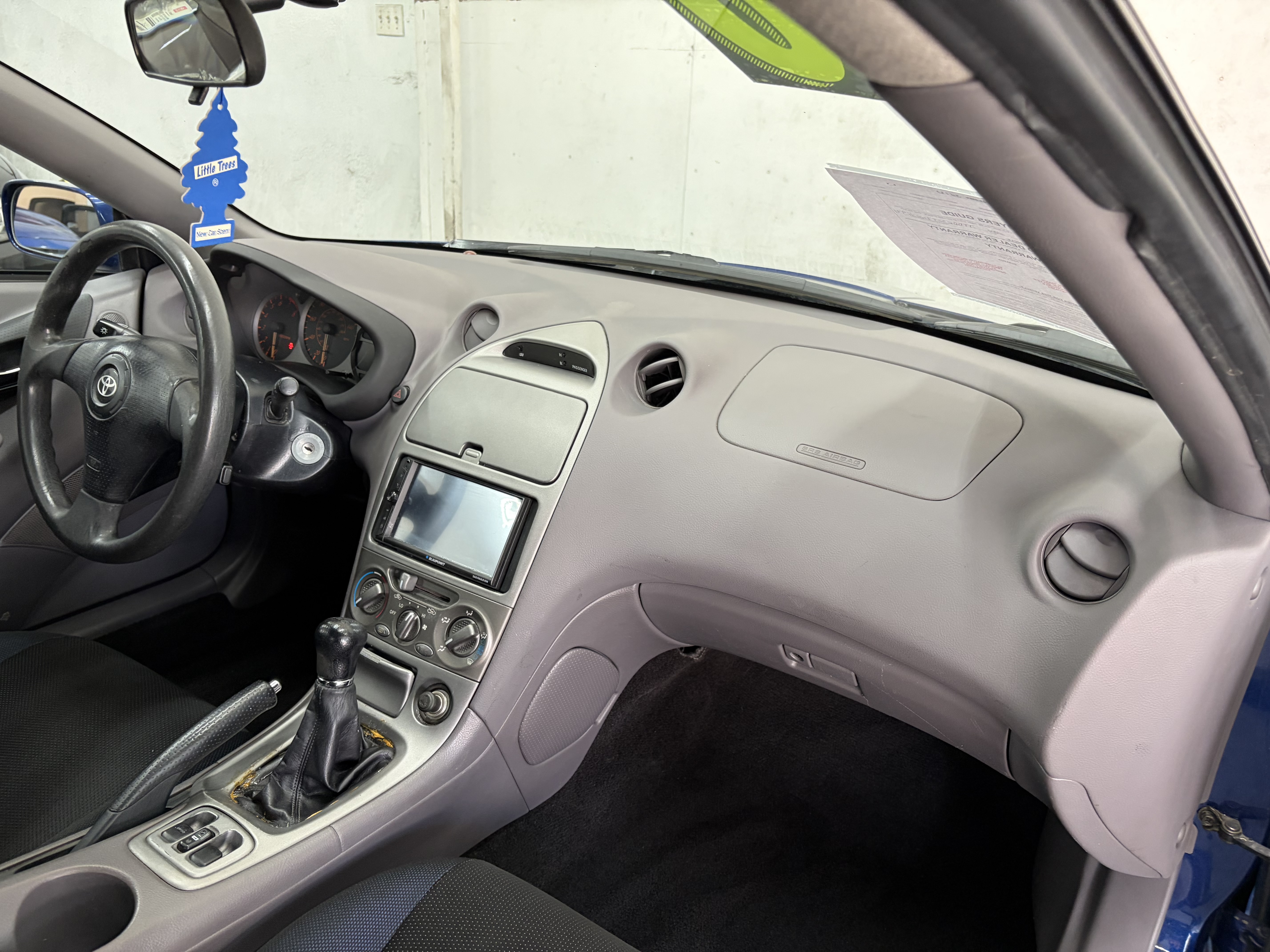 Used 2000 Toyota Celica GT FWD image 17