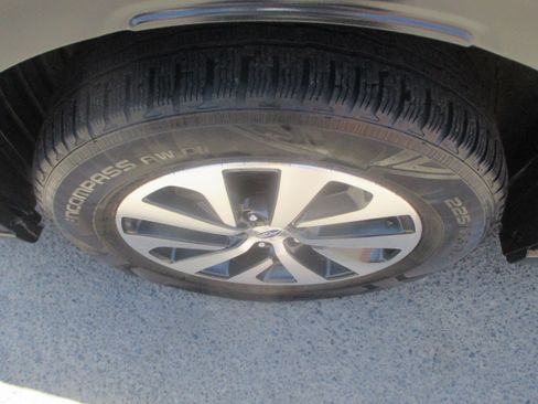 Used 2022 Subaru Outback Premium AWD/4WD image 21
