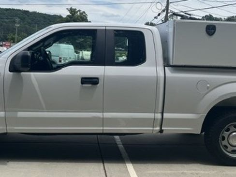 Used 2018 Ford F150 2WD SuperCab XL image 1