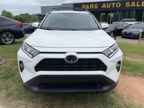 Used 2020 Toyota RAV4 XLE Premium image 33