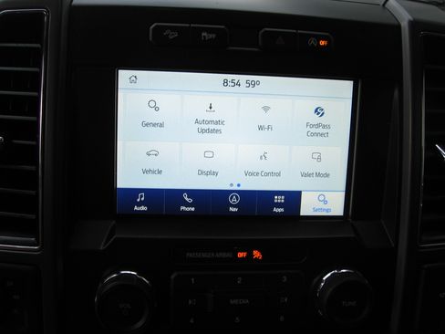 Used 2020 Ford F150 XLT image 16