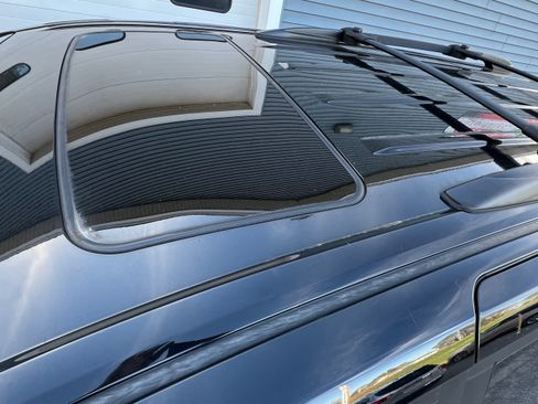 Used 2015 Toyota Sienna AWD/4WD image 6