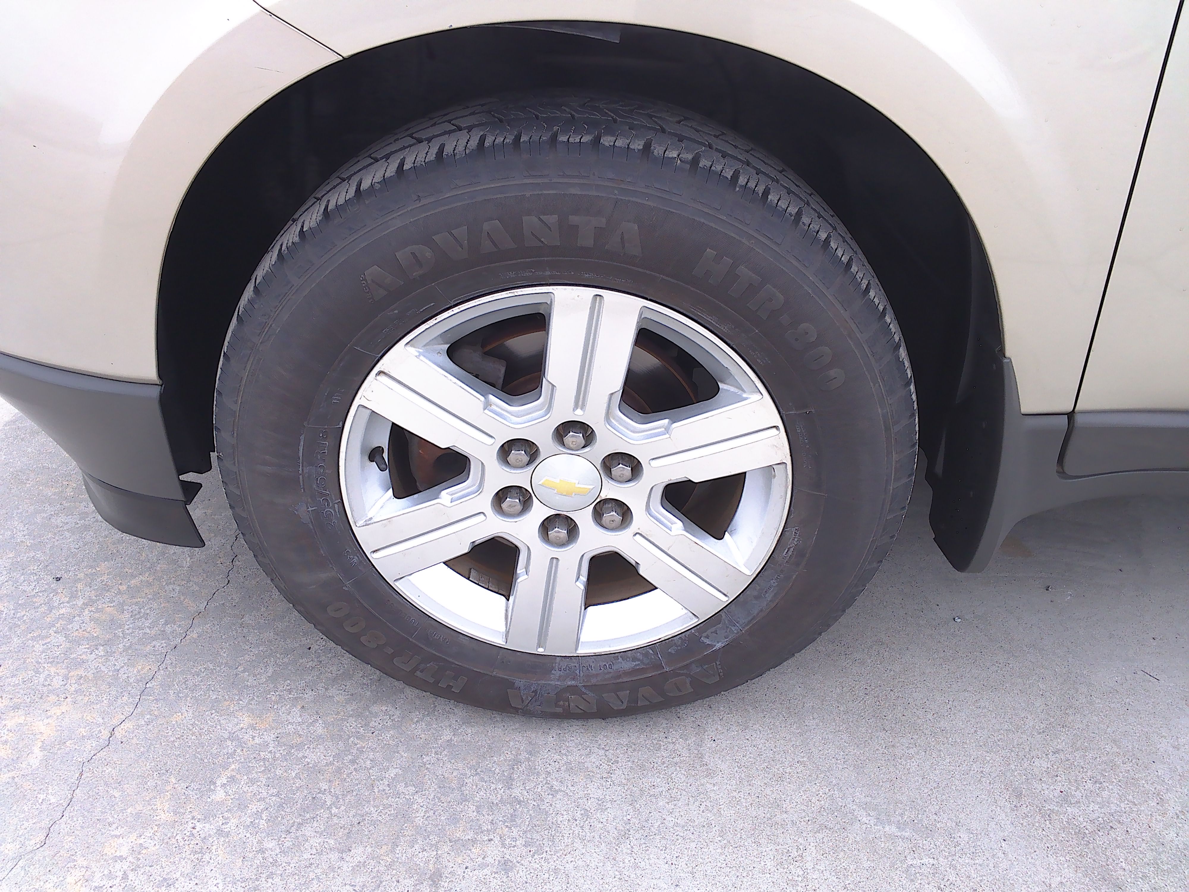 Used 2012 Chevrolet Traverse LT FWD image 35