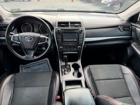 Used 2015 Toyota Camry SE Sedan FWD image 13