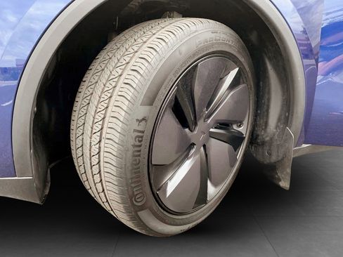 Used 2026 Tesla Model Y RWD image 11