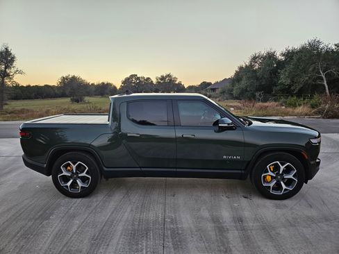 Used 2022 Rivian R1T Launch Edition image 20