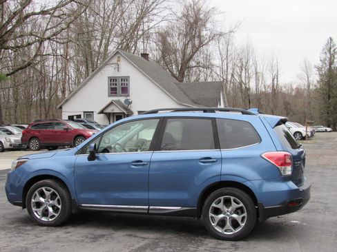 Used 2017 Subaru Forester 2.5i Touring image 5