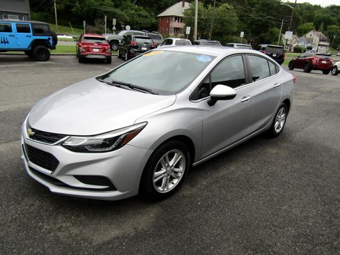 Used 2016 Chevrolet Cruze LT Sedan FWD image 5