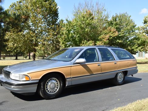 Used 1994 Buick Roadmaster Estate image 2