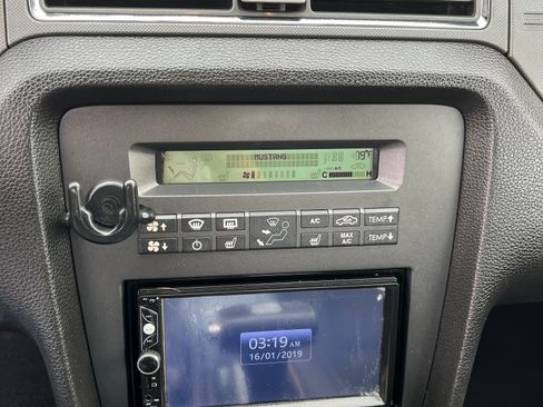Used 2010 Ford Mustang GT image 6