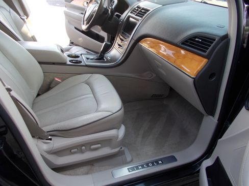 Used 2015 Lincoln MKX AWD w/ Premium Package image 23