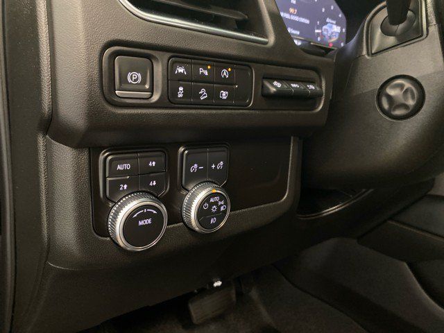 Used 2023 GMC Yukon AT4 AWD/4WD image 18