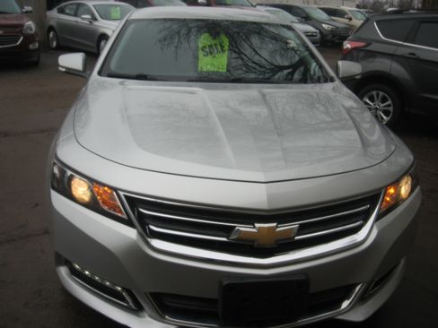 Used 2018 Chevrolet Impala LT image 2