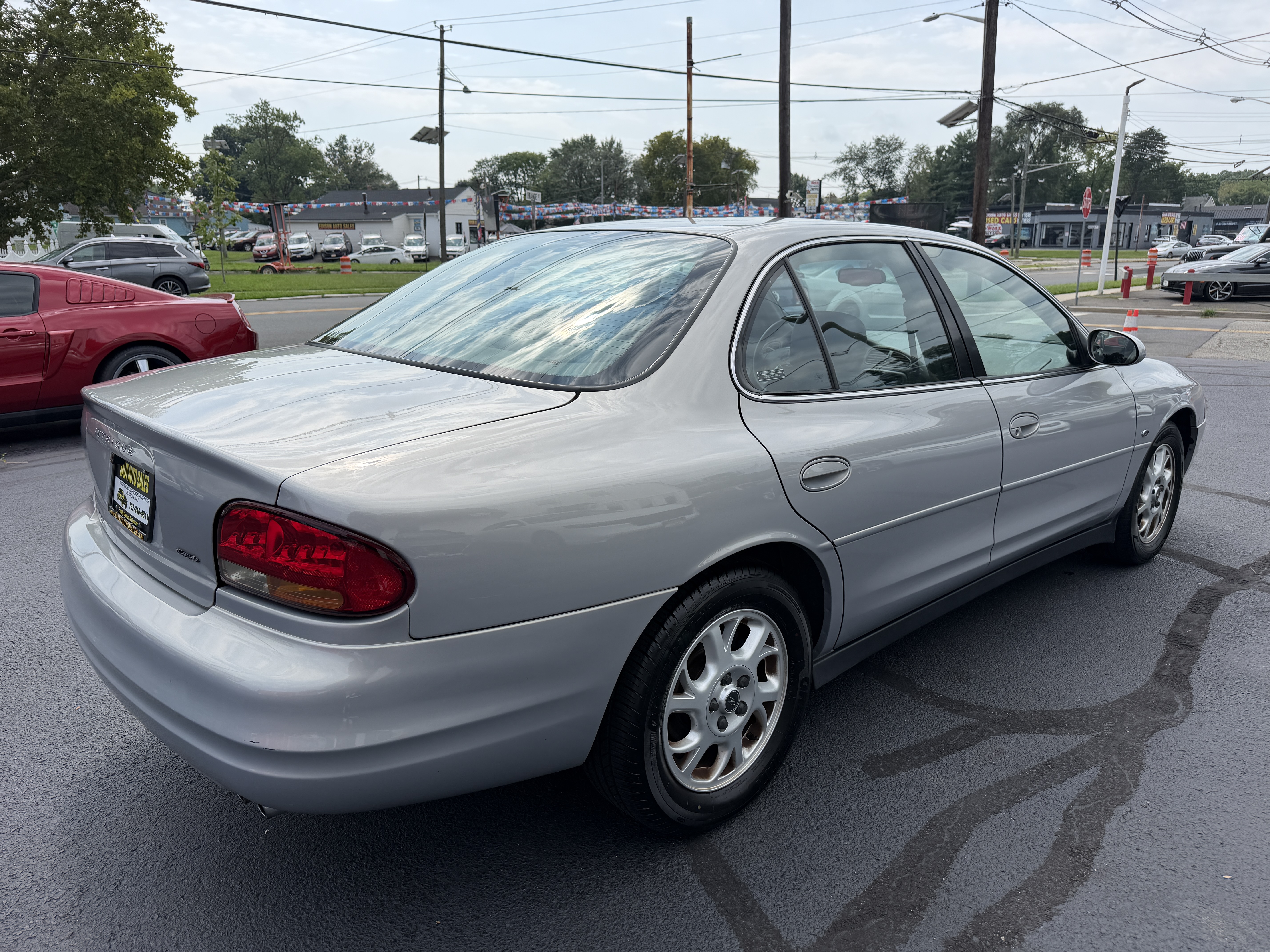Used 2000 Oldsmobile Intrigue GL FWD image 24