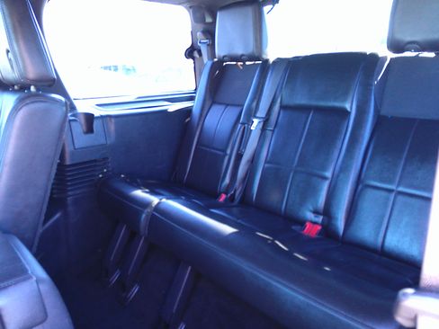 Used 2012 Lincoln Navigator 4WD image 9