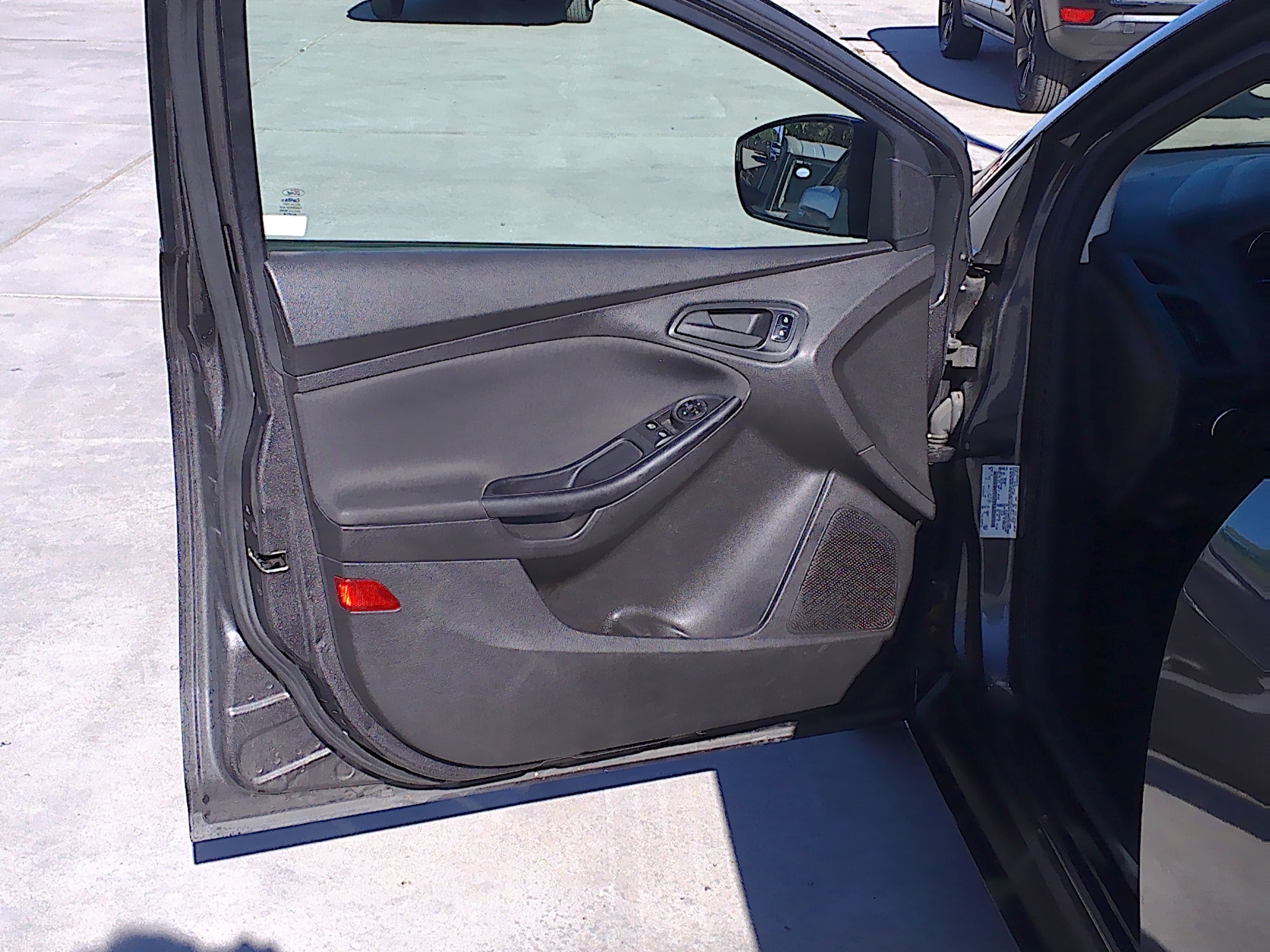 Used 2015 Ford Focus S FWD image 9
