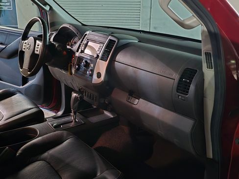 Used 2013 Nissan Frontier PRO-4X image 20