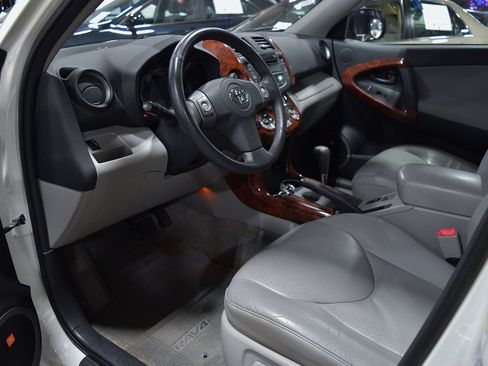 Used 2008 Toyota RAV4 Limited image 16