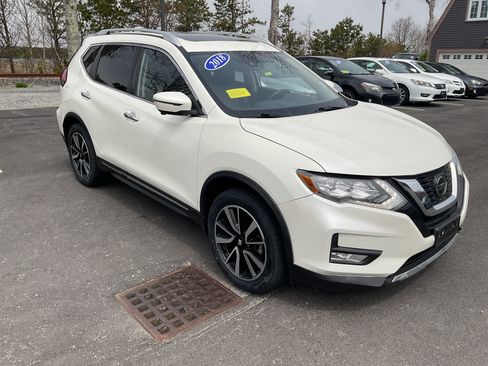 Used 2018 Nissan Rogue AWD SL w/ SL Premium Package image 3