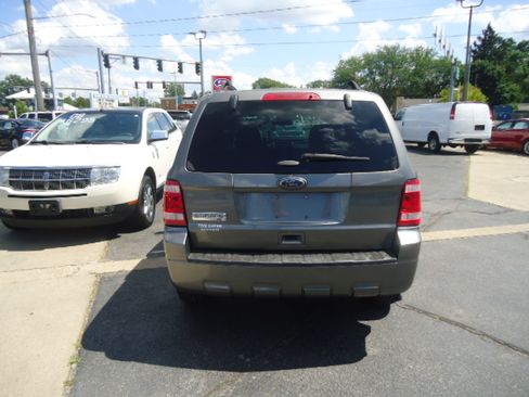 Used 2012 Ford Escape XLT image 2