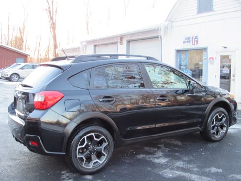 Used 2015 Subaru XV Crosstrek 2.0i Limited image 9