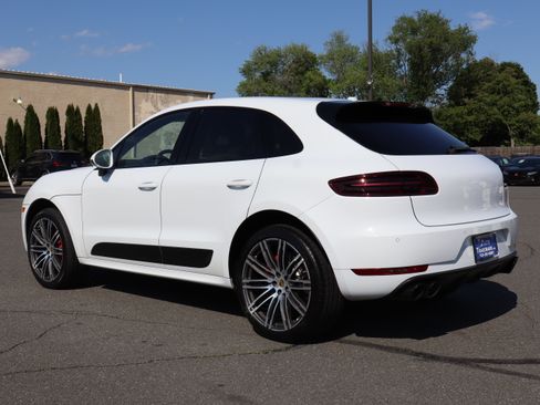 Used 2018 Porsche Macan Turbo AWD/4WD image 6