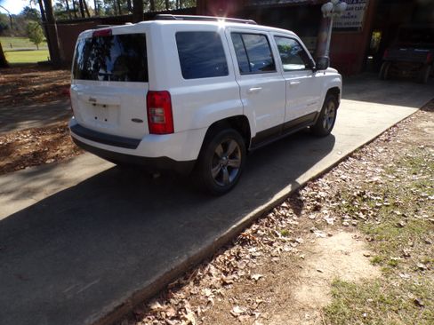 Used 2014 Jeep Patriot Limited image 4