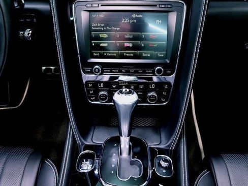 Used 2017 Bentley Continental GT image 27