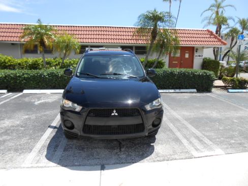 Used 2010 Mitsubishi Outlander 2WD ES image 9