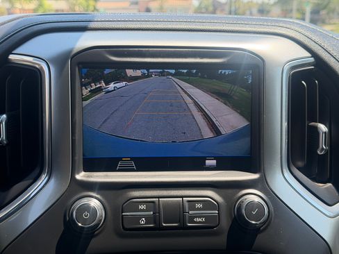 Used 2021 Chevrolet Silverado 1500 2WD Crew Cab LT image 11