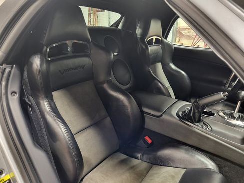 Used 2005 Dodge Viper SRT-10 image 31