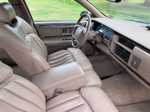 Used 1996 Buick Roadmaster Estate image 22