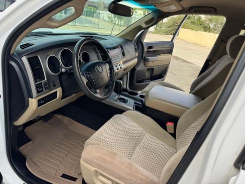 Used 2013 Toyota Tundra image 15