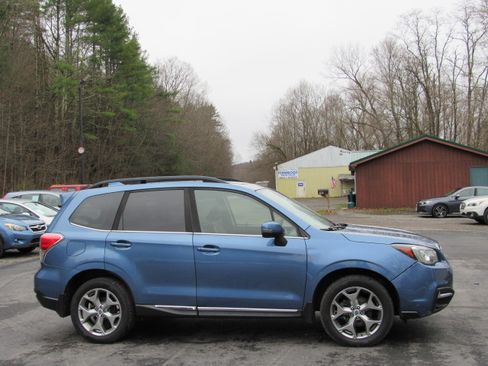 Used 2017 Subaru Forester 2.5i Touring image 11