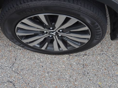 Used 2019 Mitsubishi Outlander 4WD ES image 28