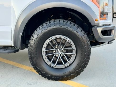 Used 2019 Ford F150 Raptor image 3