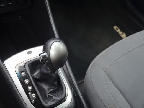 Used 2012 Kia Rio SX FWD image 18