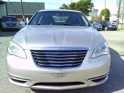 Used 2014 Chrysler 200 Limited image 2
