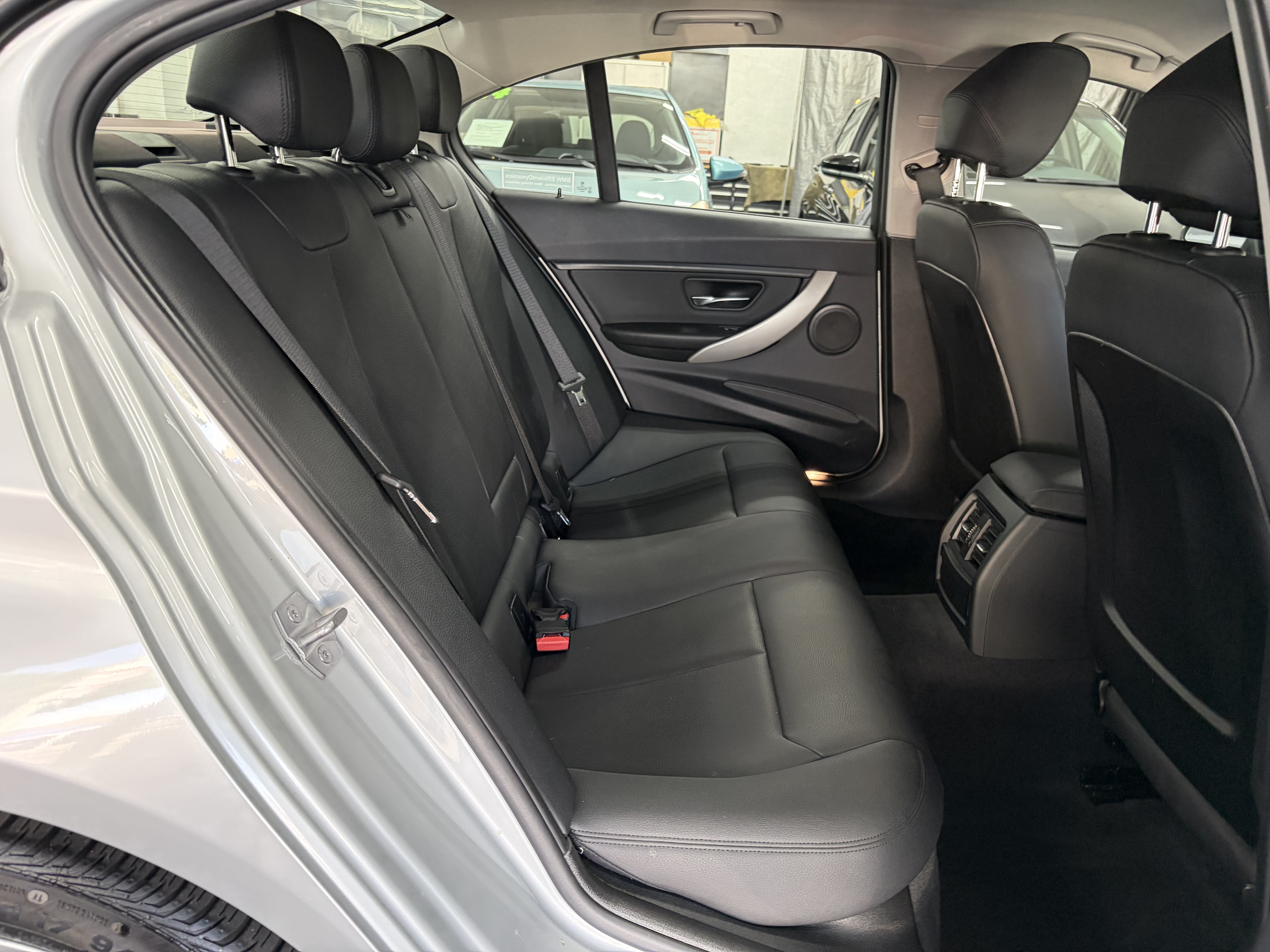 Used 2014 BMW 320i Sedan RWD image 14