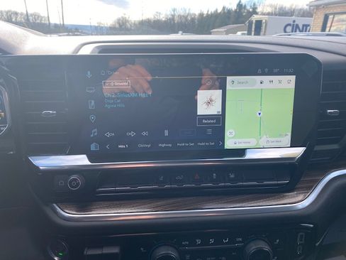 Used 2025 Chevrolet Silverado 2500 LT image 25